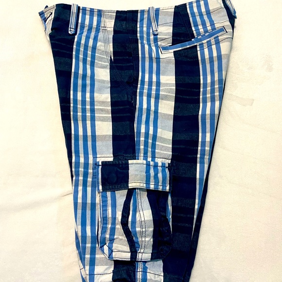 Mens Guess Cargo Shorts - Picture 3 of 5